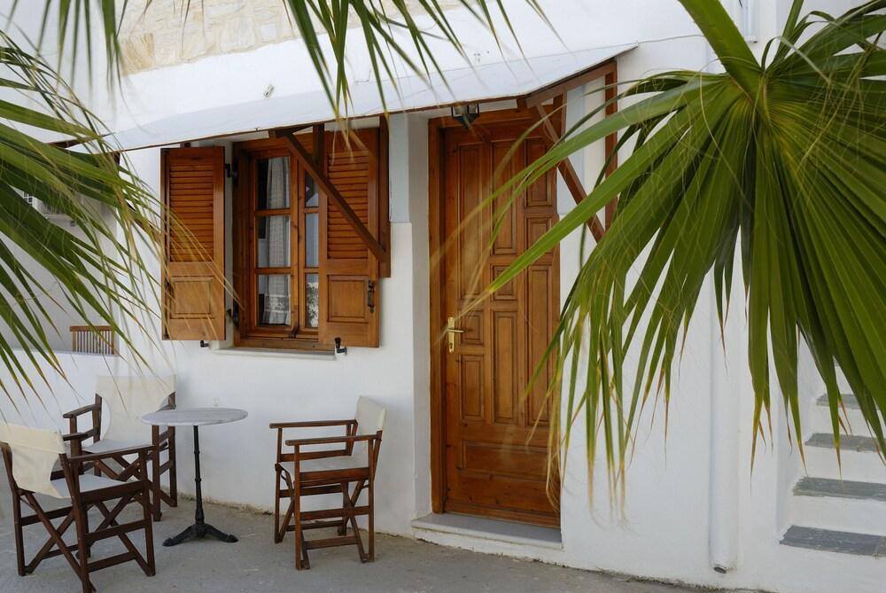 La Celestina Apartments Naoussa Esterno foto