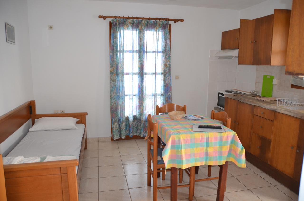 La Celestina Apartments Naoussa Esterno foto